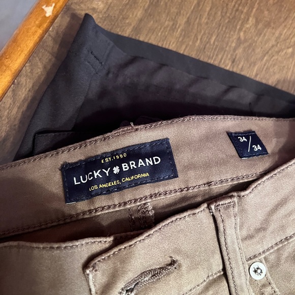 Lucky brand 34/34 jeans. Slim fit. Never worn - Picture 3 of 3